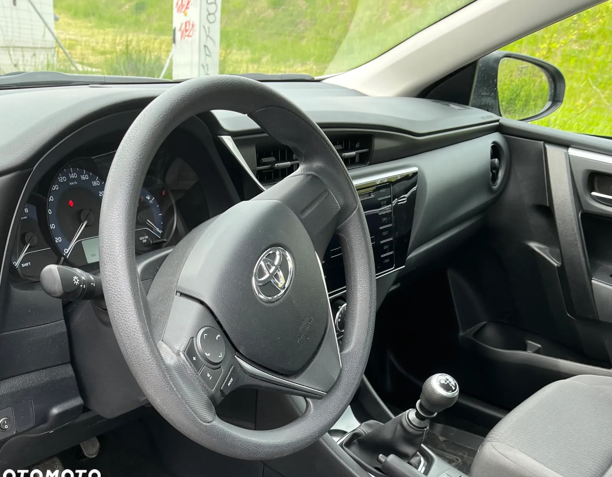 Toyota Corolla cena 55000 przebieg: 59000, rok produkcji 2016 z Warszawa małe 37